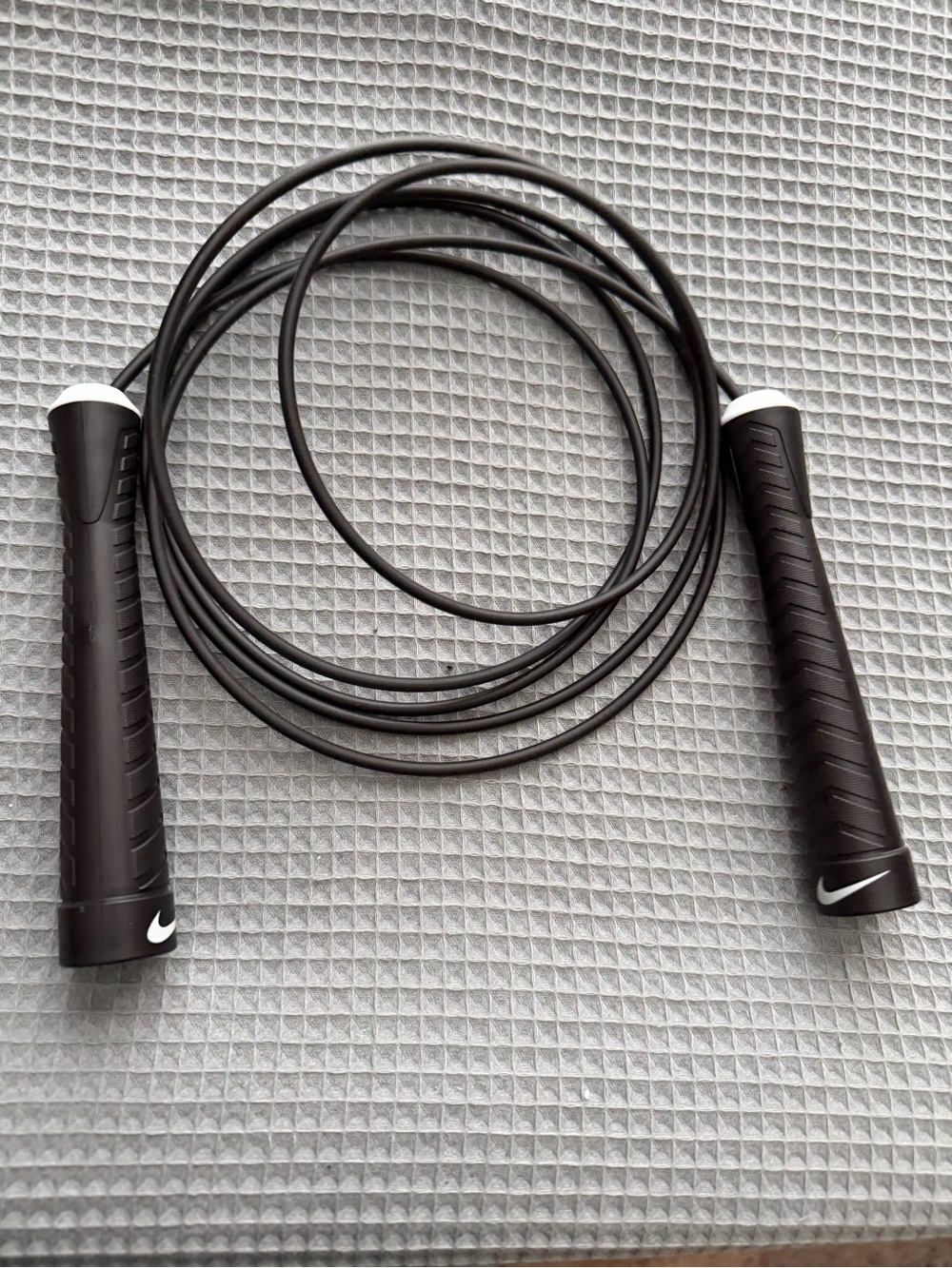 Nike Black Jump Rope with Textured Grip Handles